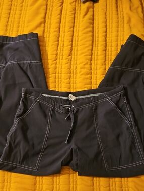 Prana Navy Cropped Pants with White Contrast Stitching